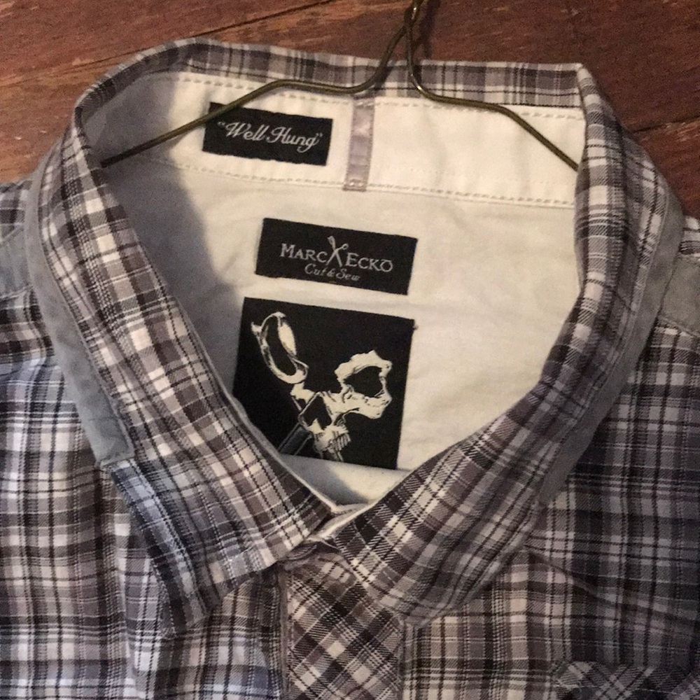 Button down shirt - Picture 3 of 3
